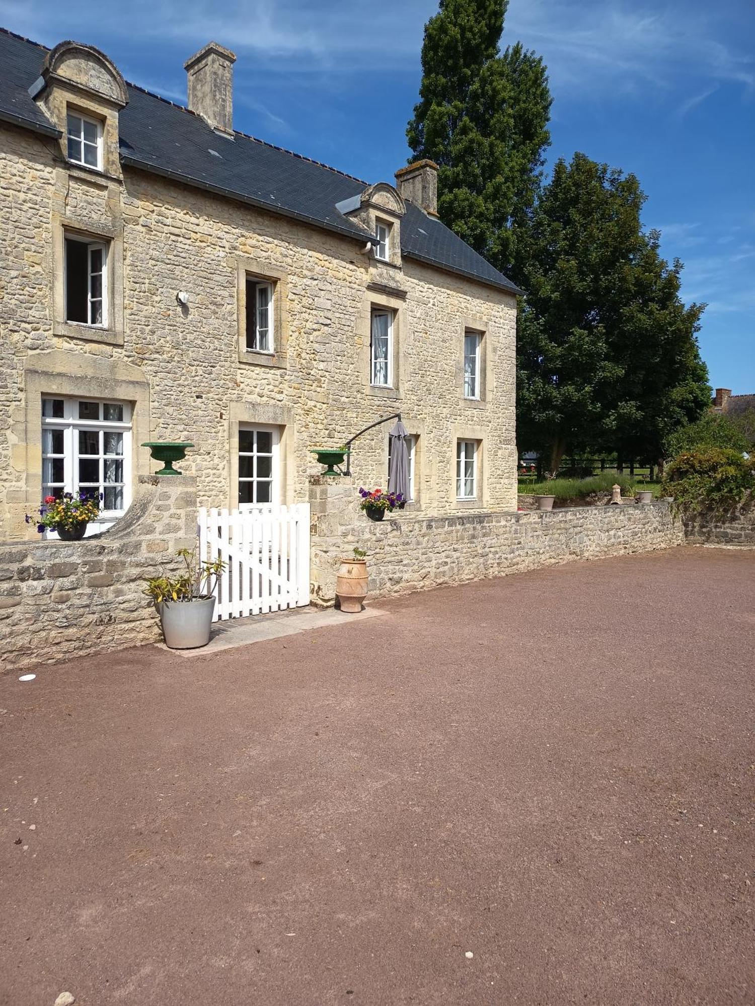 Maison De Charme Tour-en-Bessin Ngoại thất bức ảnh